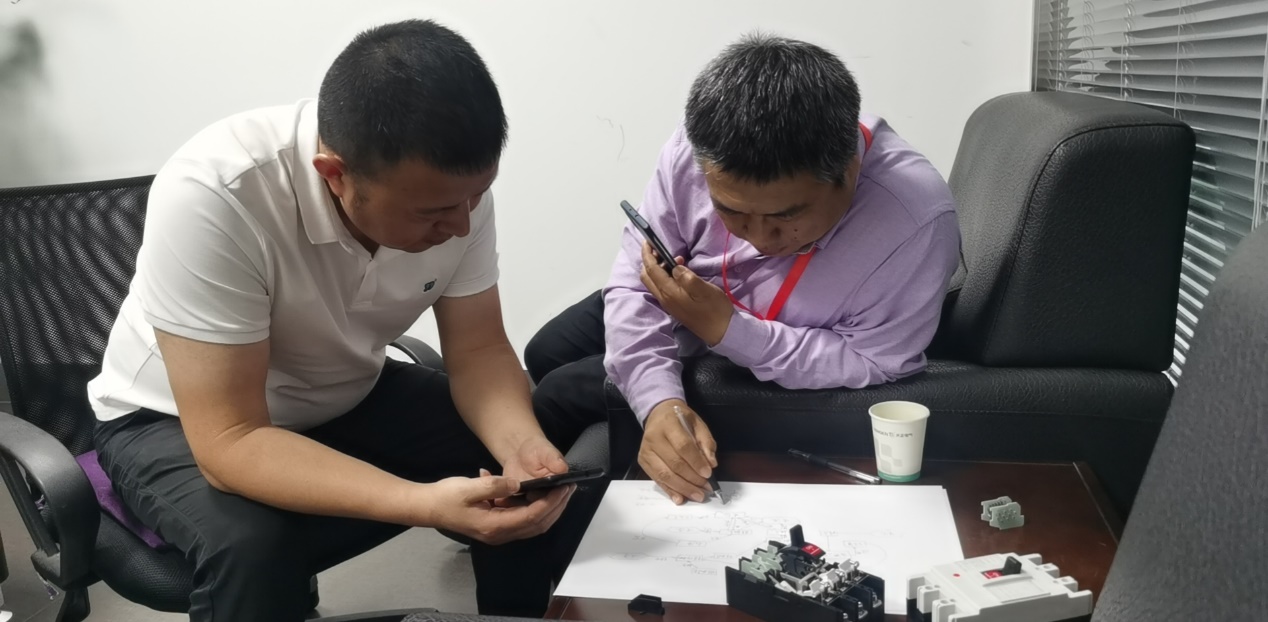 国家技术创新方法与实施工具工程技术研究中心领导及研究人员走访浙江天正电气股份有限公司